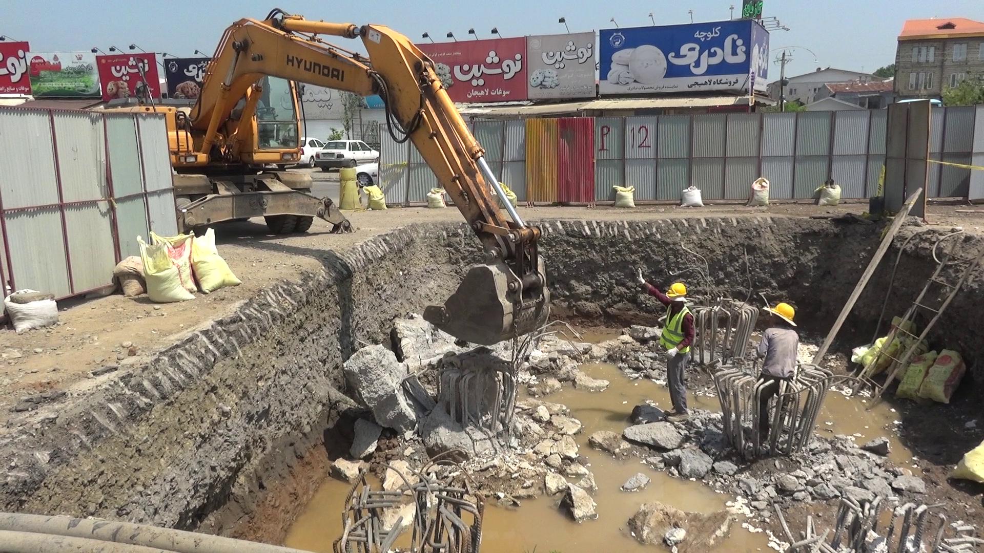 بازدید  ییس سازمان برنامه و بودجه از پل غیر همسطح  درحال ساخت لاهیجان