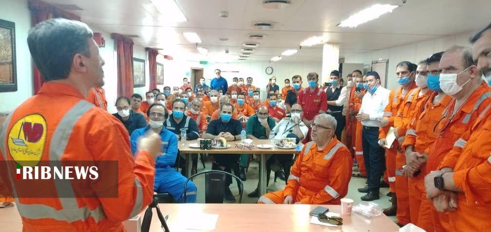 بومی سازی دانش تعمیر و احیای دکل‌های حفاری چاه‌های نفت و گاز - عكس: مهدي هوشيار
