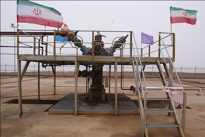 تعویض تاج یک چاه نفتی بدون استفاده از دکل تعویض تاج یک چاه نفتی بدون استفاده از دکل