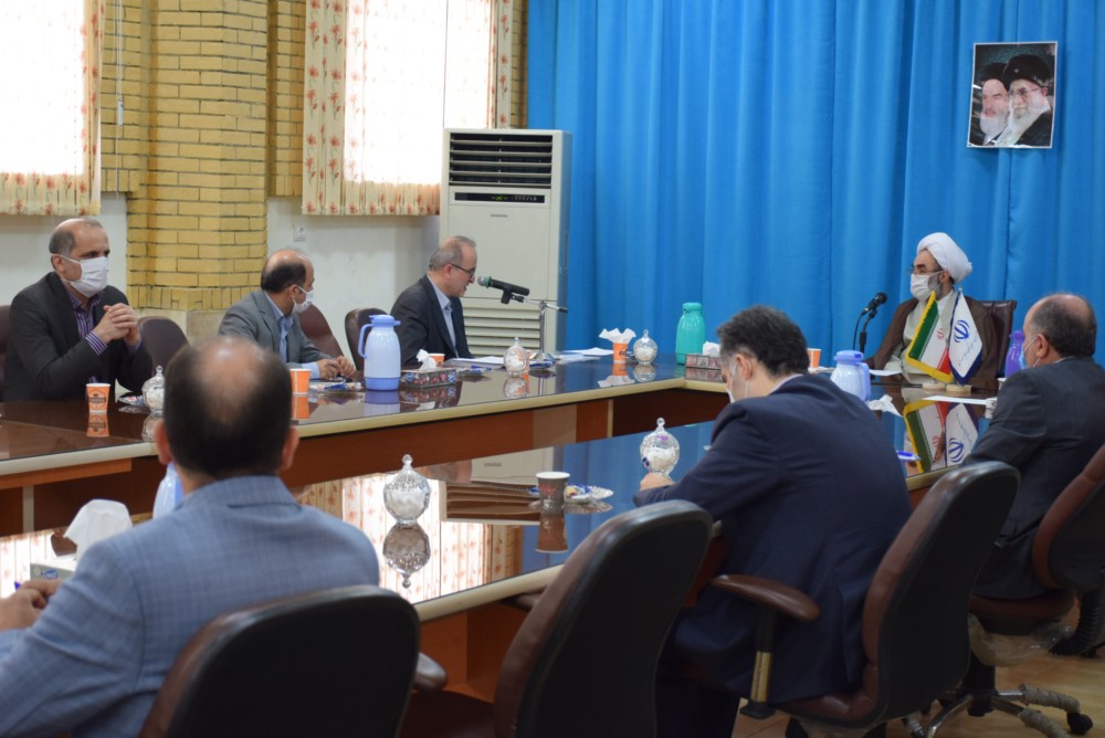 دیدار مسئولان شرکت آب و فاضلاب با آیت الله فلاحتی دیدار مسئولان شرکت آب و فاضلاب با آیت الله فلاحتی