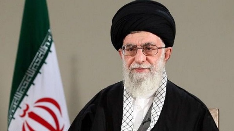 ابلاغ پیام تسلیت رهبری به خانواده مرحوم سرتیپ خلبان صدیق