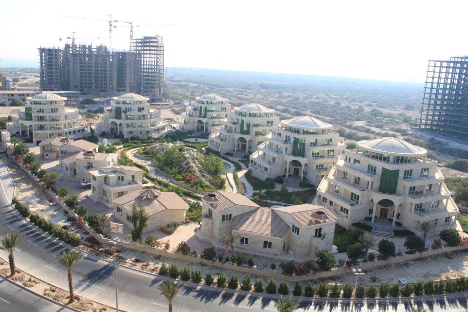 بازار مسکن کیش؟ متولی کیست؟ چه کسی سود می‌برد؟