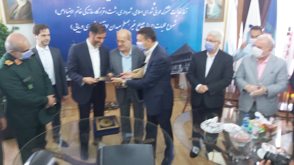 امضا تفاهم نامه بین شهرداری و شورای اسلامی رشت با قرارگاه خاتم الانبیا