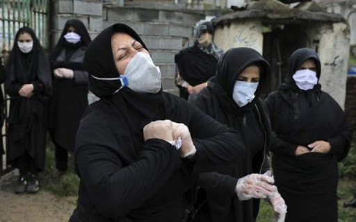 توپ در زمین کرونا؛ تدبیر در زمین مردم و مسئولان