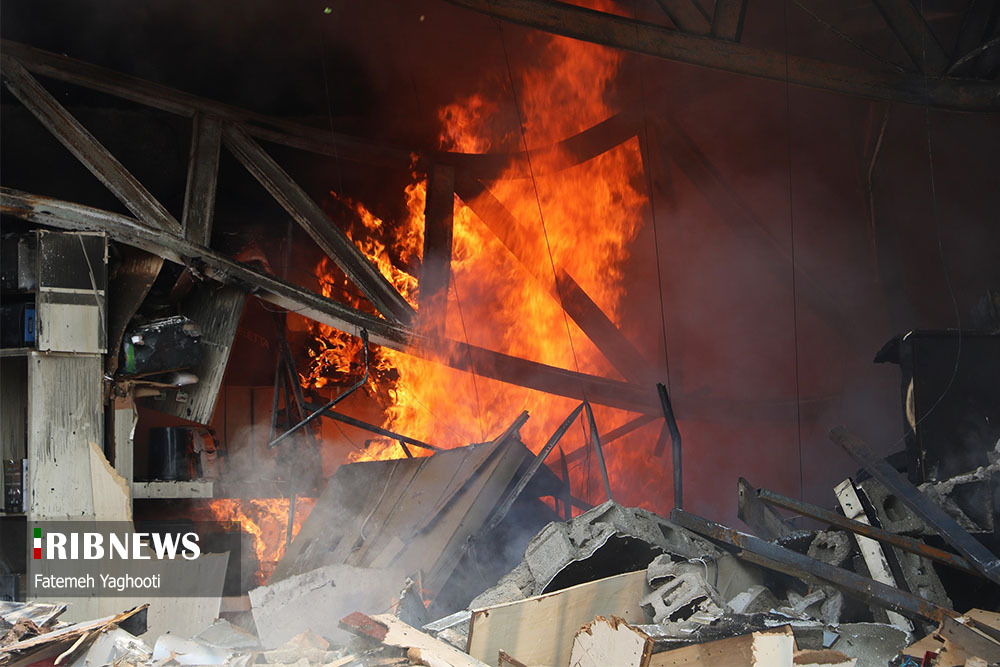 یک جرقه و یک خروار ویرانی