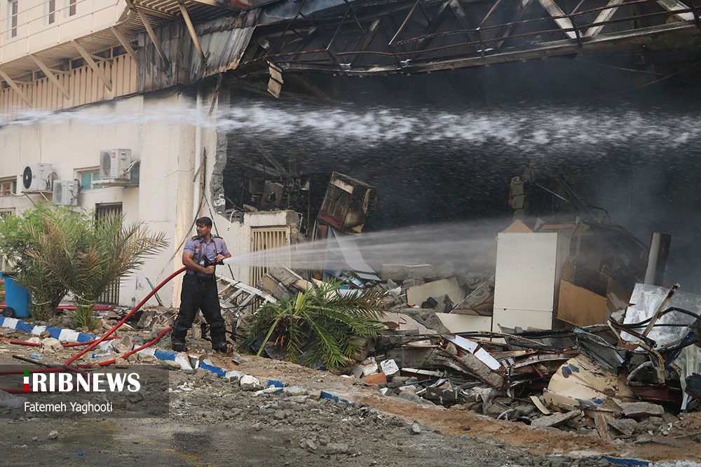 یک جرقه و یک خروار ویرانی