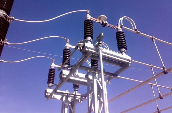 خودکفایی در طراحی و ساخت جدا کننده های(سکسیونر) فشارقوی خودکفایی در طراحی و ساخت جدا کننده های(سکسیونر) فشارقوی