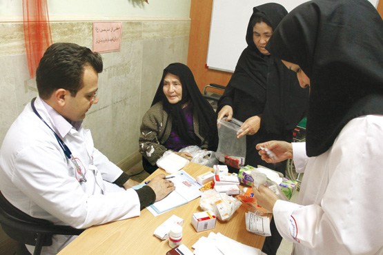 فعالیت 8 هزار و 400 پزشک در مشهد فعالیت 8 هزار و 400 پزشک در مشهد