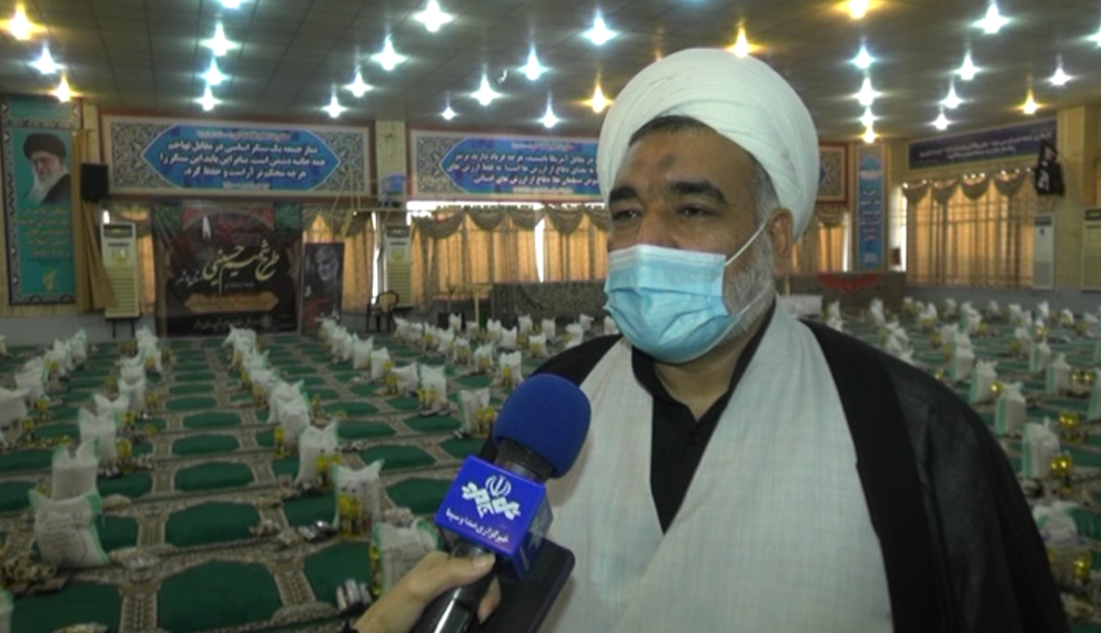 ۳ هزار بسته معیشتی بین آسیب دیدگان کرونا توزیع میشود ۳ هزار بسته معیشتی بین آسیب دیدگان کرونا توزیع میشود