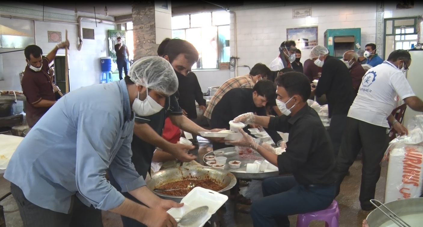 توزیع ۴۰۰ پرس غذای نذری در بیمارستان امام جعفرصادق میبد توزیع ۴۰۰ پرس غذای نذری در بیمارستان امام جعفرصادق میبد