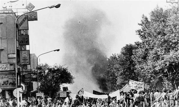 قیام ۱۷ شهریور سند شکست تزویر پهلوی