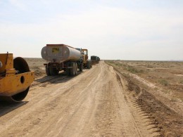 کمک به عشایر با تامین آب و احداث جاده کمک به عشایر با تامین آب و احداث جاده