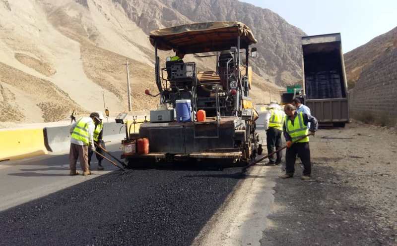 عملیات روکش آسفالت جاده هراز