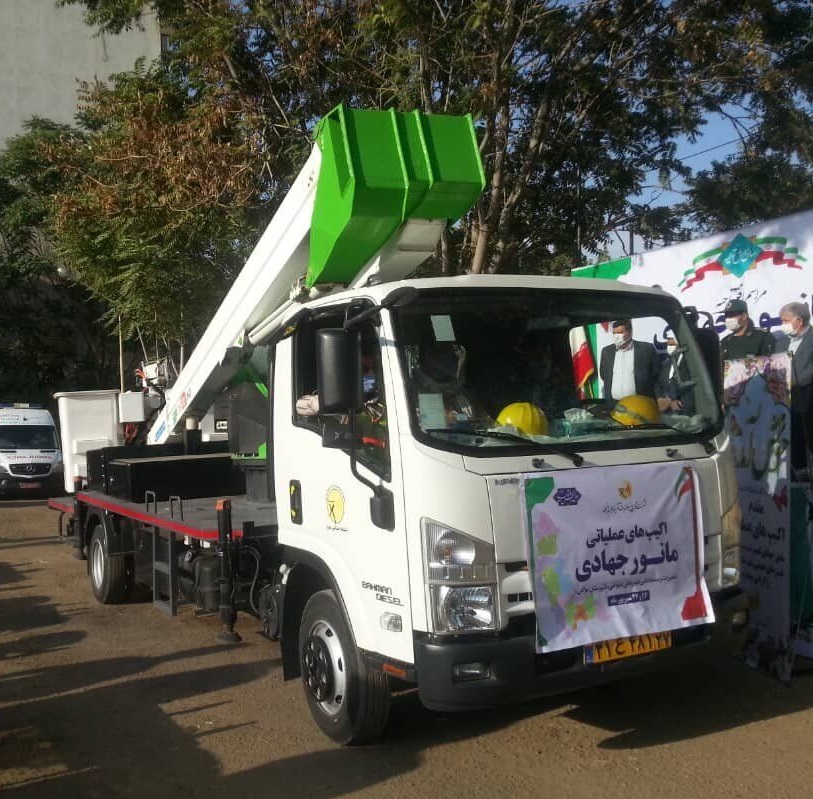 آغاز مانور تعمیرات جهادی و ساماندهی فیدرهای برق در بوکان