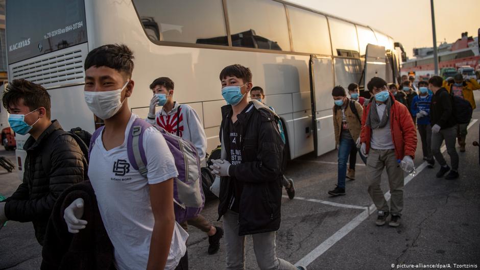 انتقال ۲۵۰ پناهجوی زیر سن قانونی به فلات قاره یونان انتقال ۲۵۰ پناهجوی زیر سن قانونی به فلات قاره یونان