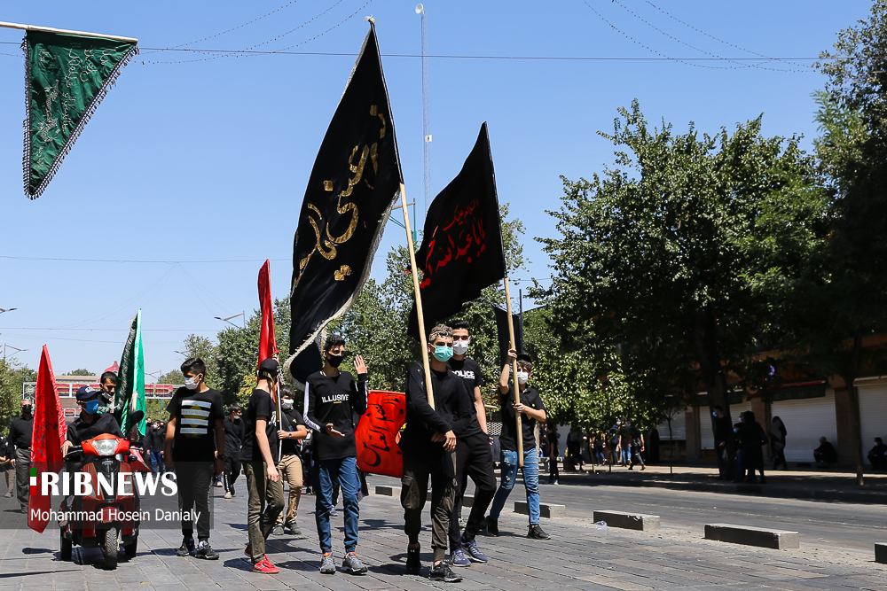 عزاداری و نماز روز عاشورا در قزوین