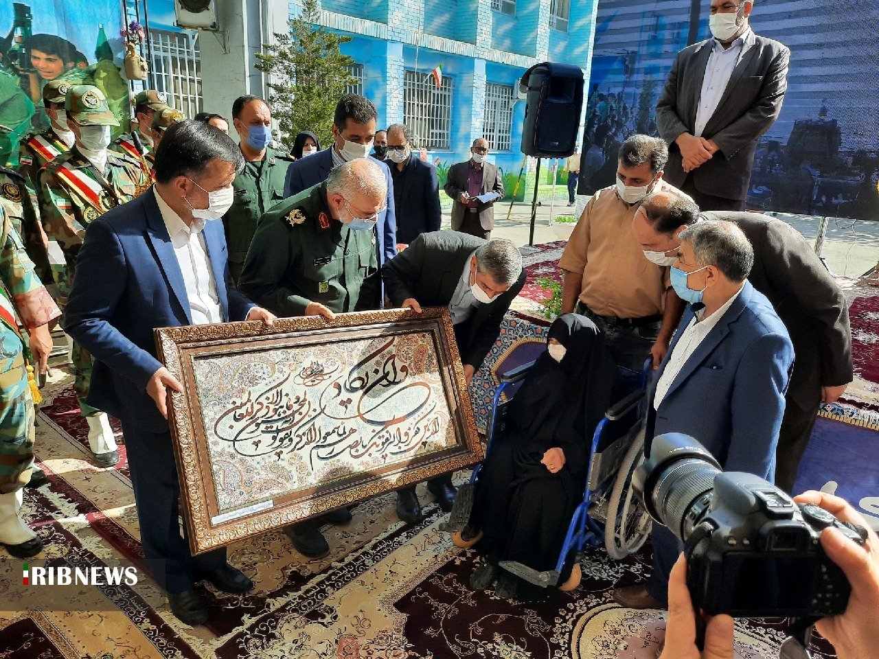 زنگ مقاومت در دبیرستان دخترانه شاهد حضرت زینب اصفهان زنگ مقاومت در دبیرستان دخترانه شاهد حضرت زینب اصفهان