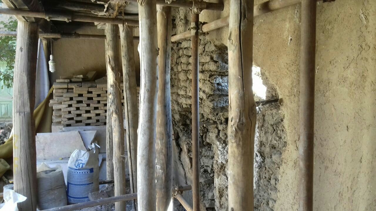 آغاز مرمت و استحکام بخشی حسینیه قدیمی گلمکان