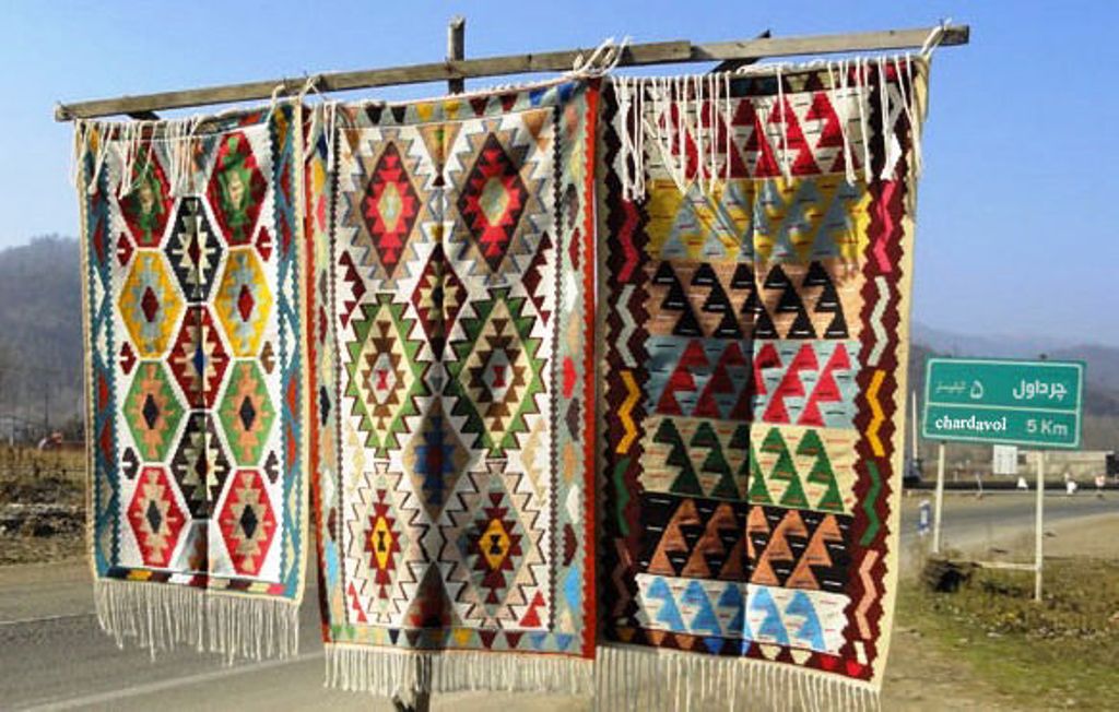 گلیم نقش برجسته هنر بی بدیل زنان ایلامی گلیم نقش برجسته هنر بی بدیل زنان ایلامی