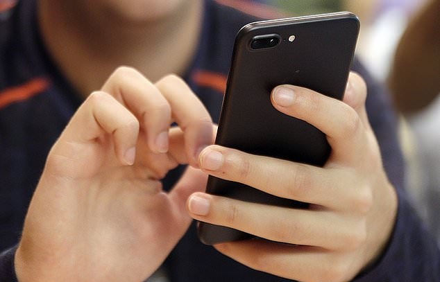 وابستگی به موبایل را چگونه کمتر کنیم؟