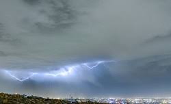 بارشهای رگباری همراه با رعد و برق در خراسان رضوی؛ امروز بارشهای رگباری همراه با رعد و برق در خراسان رضوی؛ امروز