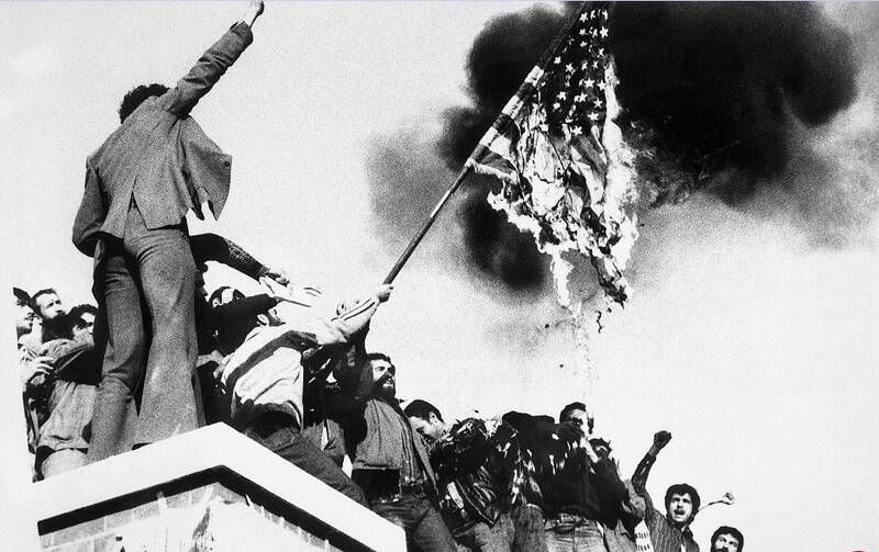 تقویم تاریخ؛ از تولد نبی اکرم تا تسخیر لانه جاسوسی