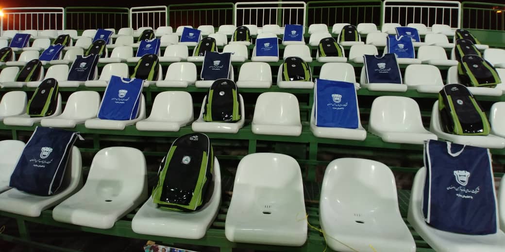 توزیع هزار بسته لوازم بسته ورزشی و نوشت افزار بین کودکان ونوجوان سیستانی