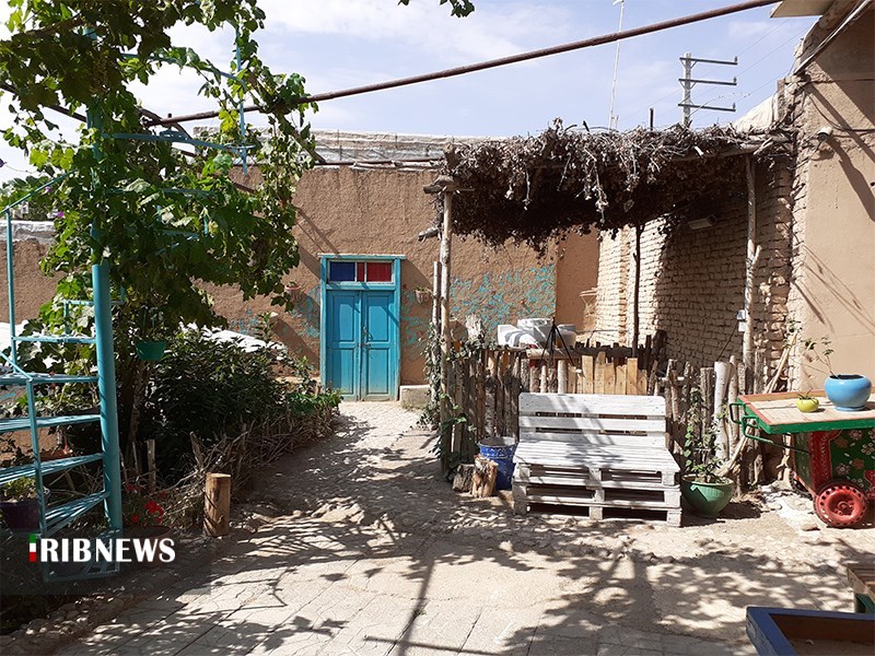 زندگی جاری در درسجین ۲۵۰ ساله