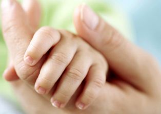 ثبت ۶۵۴ درخواست در سامانه فرزند خواندگی در مازندران