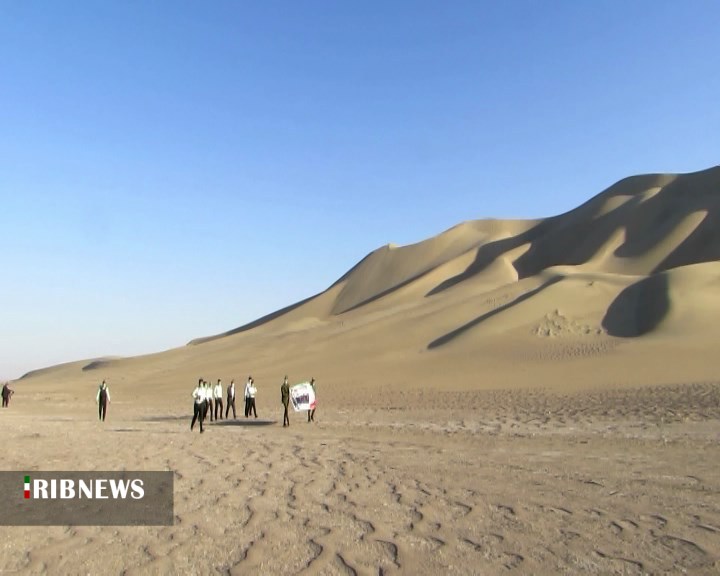 همایش کویر نوردی  در جرقویه علیا همایش کویر نوردی  در جرقویه علیا