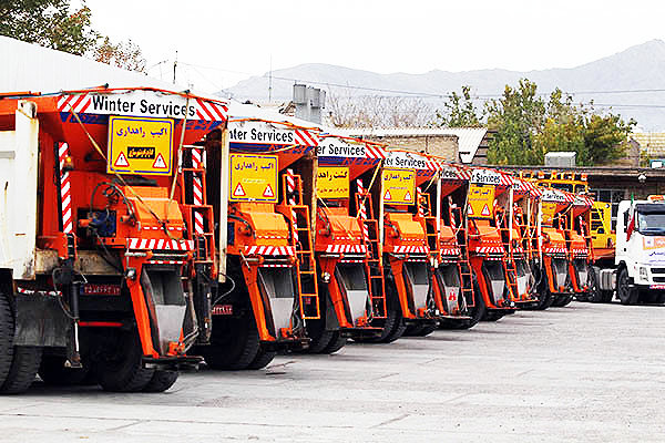 استقرار 550 دستگاه ماشین الات راهداری در جاده های استان استقرار 550 دستگاه ماشین الات راهداری در جاده های استان