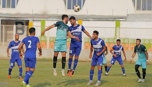 به صدا در آمدن سوت آغاز رقابتهای لیگ دسته یک فوتبال به صدا در آمدن سوت آغاز رقابتهای لیگ دسته یک فوتبال