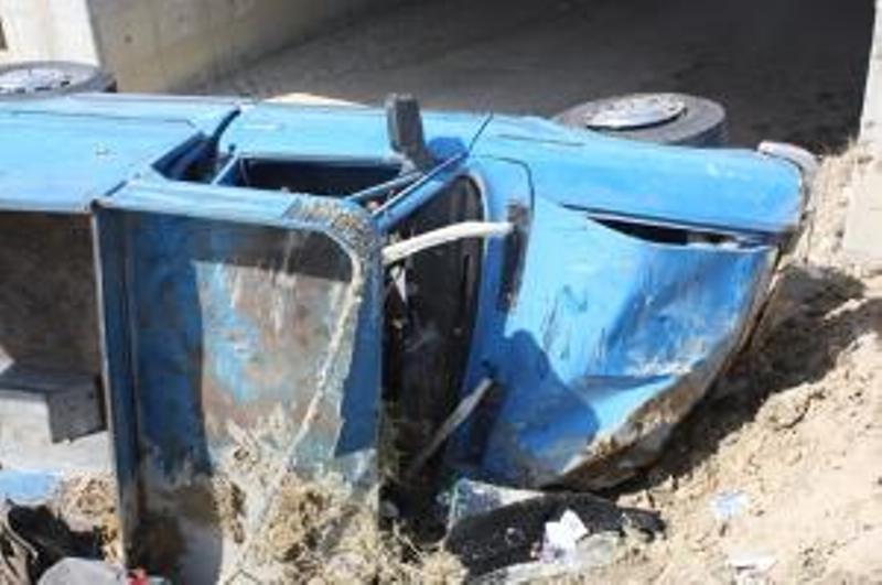 دو کشته و یک زخمی در برخورد خودروی پژو پارس با وانت نیسان در فراشبند