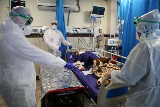 ۱۲ فوتی و شناسایی ۳۳۲مورد مبتلا به کرونا ویروس در استان مرکزی ۱۲ فوتی و شناسایی ۳۳۲مورد مبتلا به کرونا ویروس در استان مرکزی