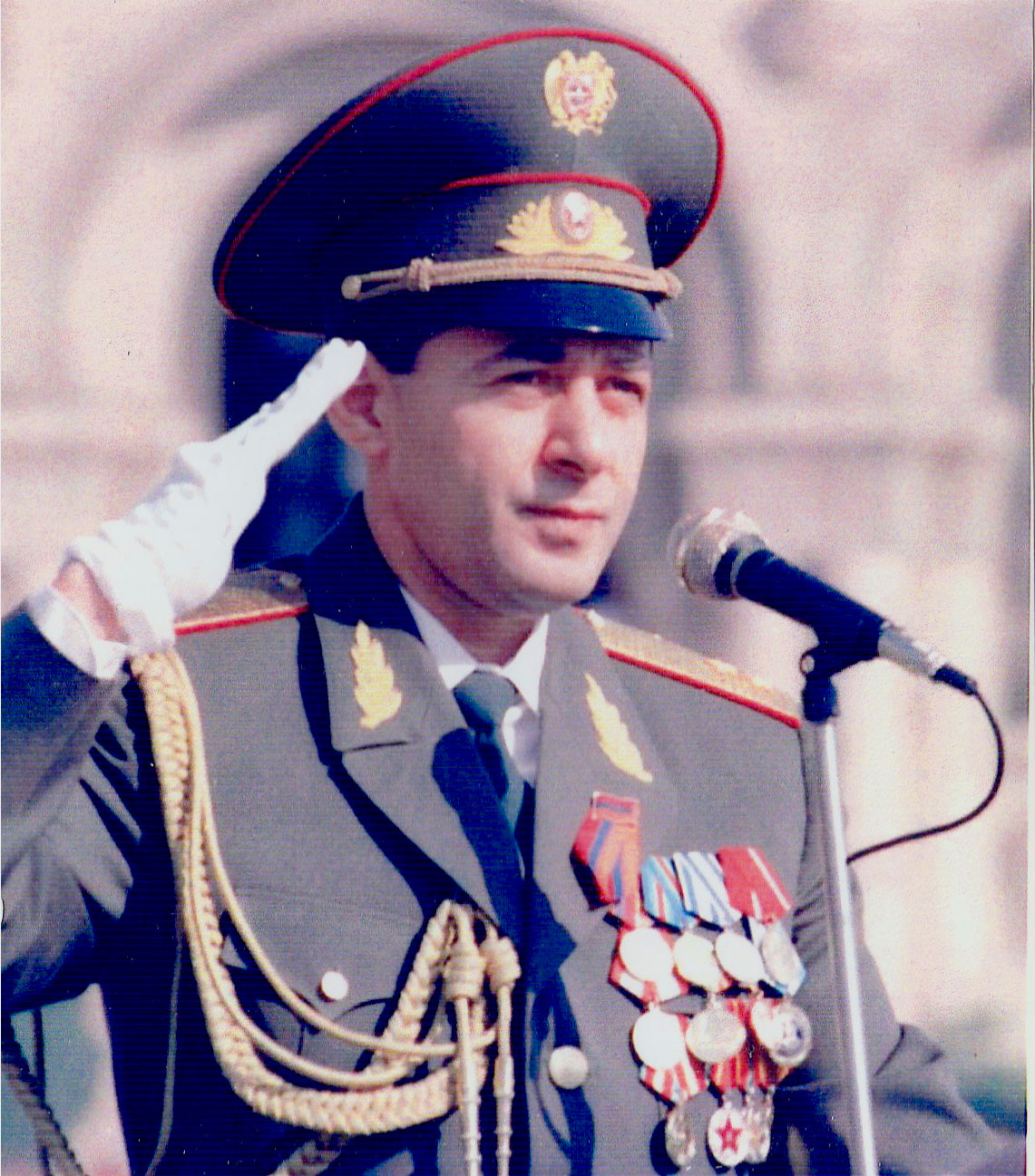 نخست وزير ارمنستان وزير دفاع را برکنار کرد نخست وزير ارمنستان وزير دفاع را برکنار کرد