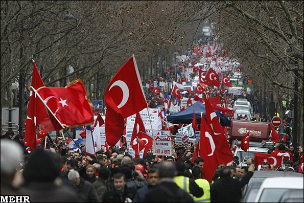 درگیری میان ارامنه و ترک‌های مقیم پاریس