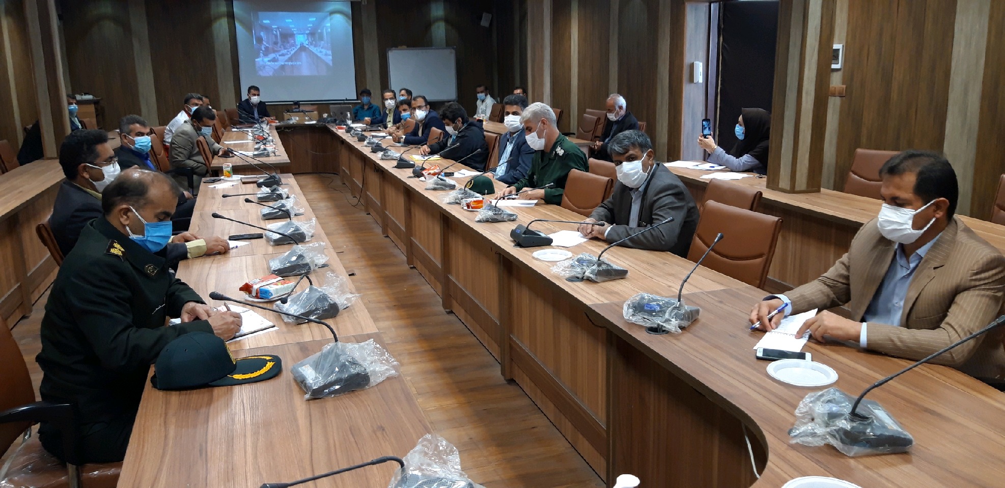 انسجام میان اعضای کمیته ستادکرونا در چرام انسجام میان اعضای کمیته ستادکرونا در چرام