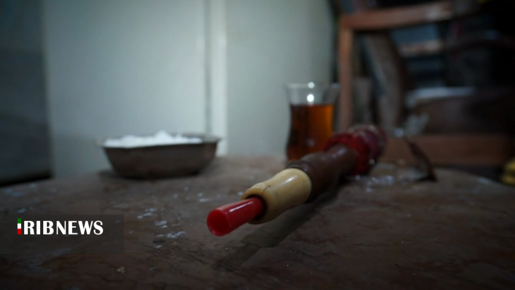 برخورد با متخلفان محدودیتهای کرونایی؛ پلمپ ۲۰ قلیان سرا در پارس آباد برخورد با متخلفان محدودیتهای کرونایی؛ پلمپ ۲۰ قلیان سرا در پارس آباد