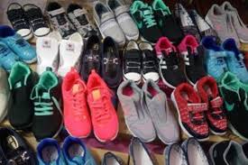 توزیع ۱۰۰۰ جفت کفش بین دانش آموزان نیازمند در استان