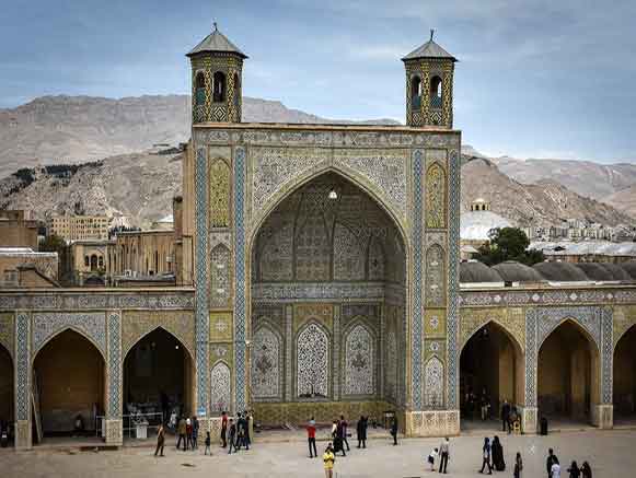 مسجد وکیل، یادگاری از کریم خان زند