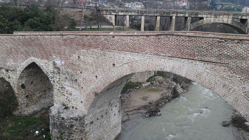 بنا‌های تاریخی شیرگاه