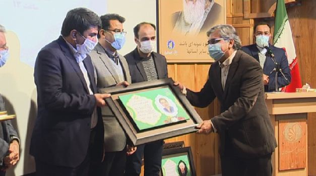 تجلیل از نخبگان علمی استان تجلیل از نخبگان علمی استان