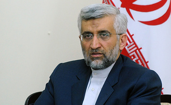 اشک مرحوم زارعی برای پاک کردن بزک رفتاری دشمن بود