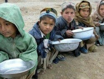 ابتلای بیش از ۵۰ درصد کودکان افغان به سوء تغذیه