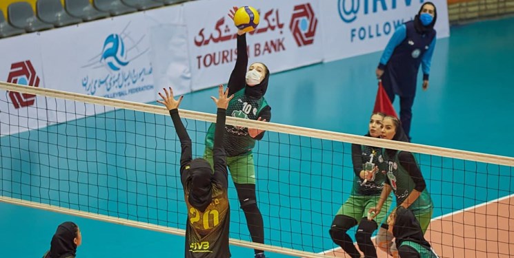 آغاز به کار ذوب‌آهن در هفته دوم با برد