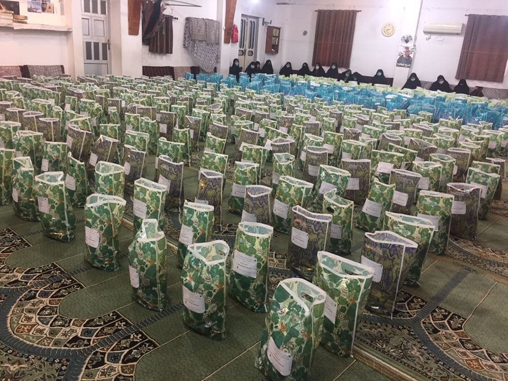 کمک مومنانه یلدای زینبی در نوشهر کمک مومنانه یلدای زینبی در نوشهر