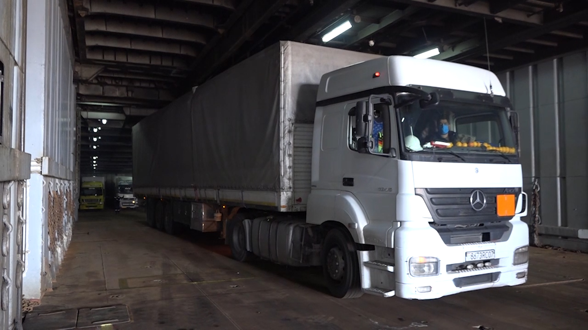 تبدیل بندر امیرآباد به بندر کانونی حمل کانتینری شمال کشور