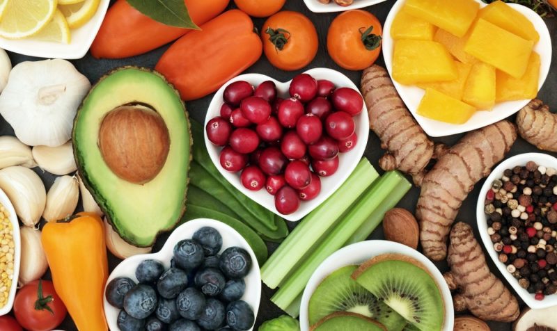 مصرف برخی از میوه ها در درمان نفخ شکم موثر است.