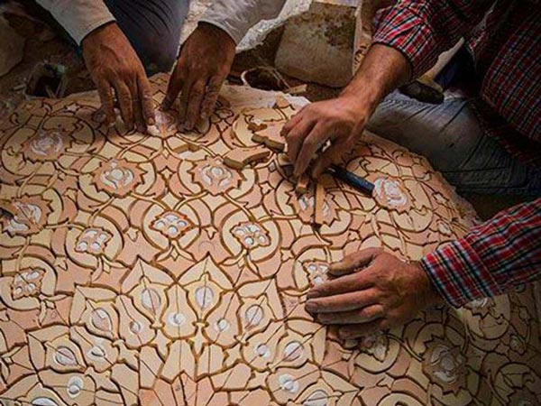تفاوت منبت کاری با معرق کاری چیست؟
