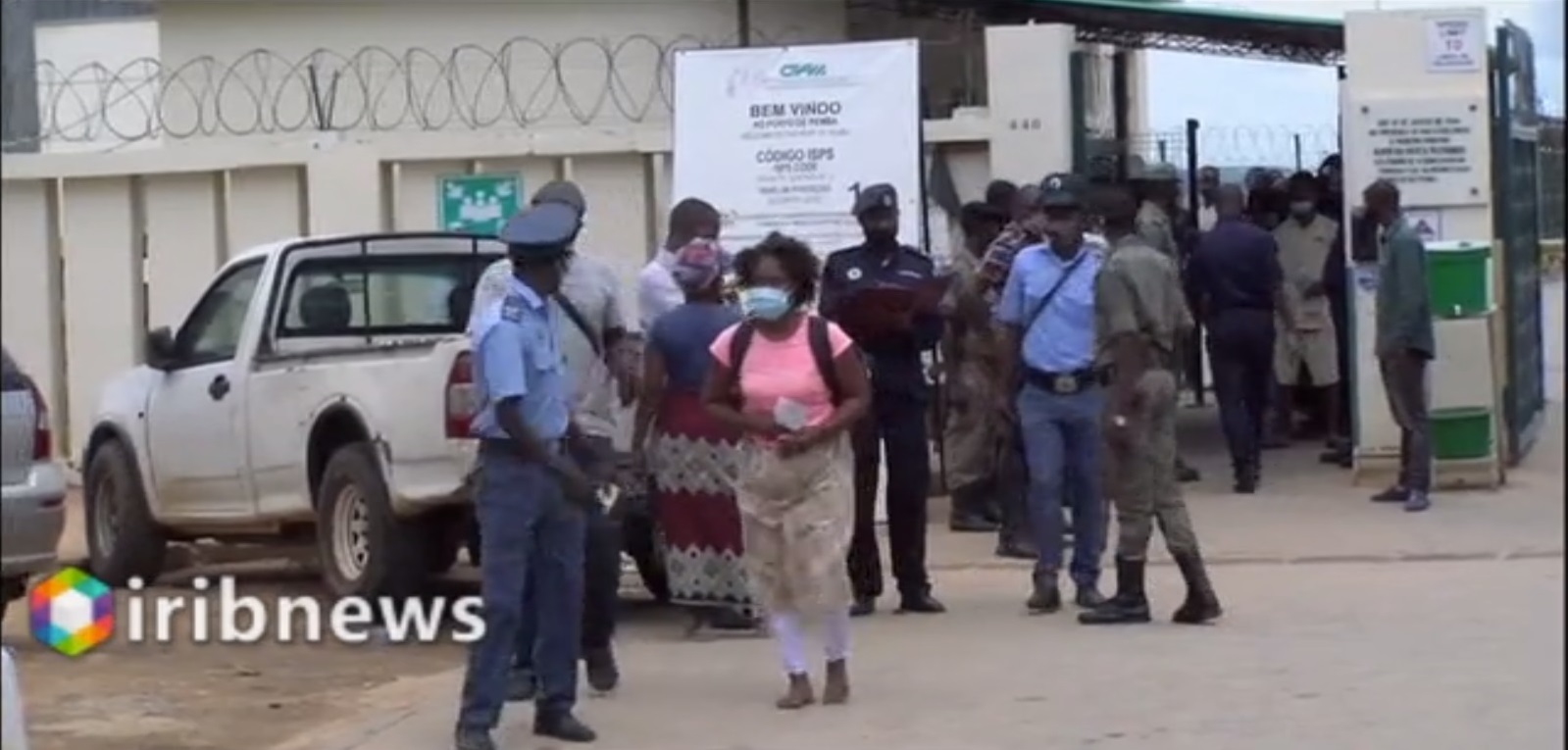 ادامه عملیات تخلیه هزاران بازمانده در شمال موزامبیک ادامه عملیات تخلیه هزاران بازمانده در شمال موزامبیک